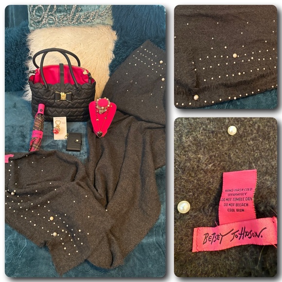 BETSEY JOHNSON BUNDLE purse Wallet Bracelet Necklace Bag charm Umbrella Shawl - Picture 10 of 17